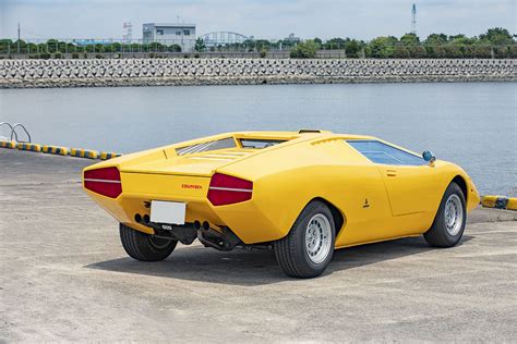 1966年に発売された ミウラ p400およびミウラ sですでに伝説的な存在となっていたフェルッチオ・ランボルギ ク lp500で世界を驚かせました。 トヨタMR-Sベースのランボルギーニ･カウンタックLP500 〜 画像3