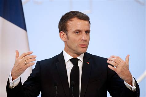 Cezayir'de fransa'nın sömürge döneminin suç kabul edilmesi için kampanya başlatıld. Coronavirus : face à l'épidémie, Emmanuel Macron en ...