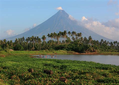 Mayon Volcano Legazpi City Albay Photograph By Per Andre Hoffmann