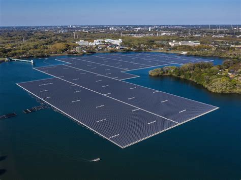 The Uae Unveils Its First Floating Solar Power Plant The New Economy