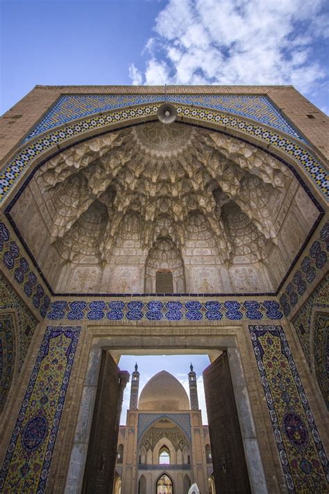 The Distinctive And Dazzling Elements Of Islamic Architecture