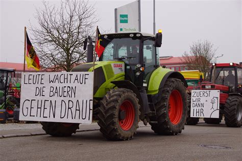 Protest: Landwirte protestieren in Memmingen | Südwest Presse Online