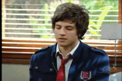 Roobertchay domingues da rocha filho (vila velha, 30 de junho de 1992), mais conhecido pelo seu nome artístico chay suede, é um ator, cantor e compositor brasileiro. REBELDE BRASIL OFICIAL: Gifs Chay Suede