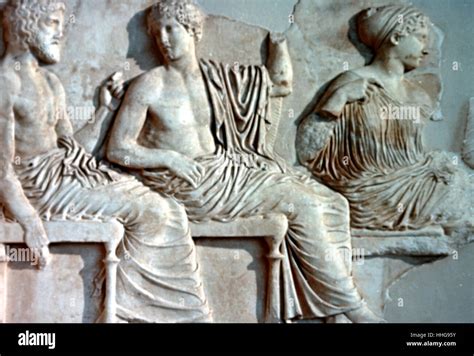 Poseidón Apolo Y Artemis Friso Del Partenón Ca 445 Bc Mármol Museo De La Acrópolis
