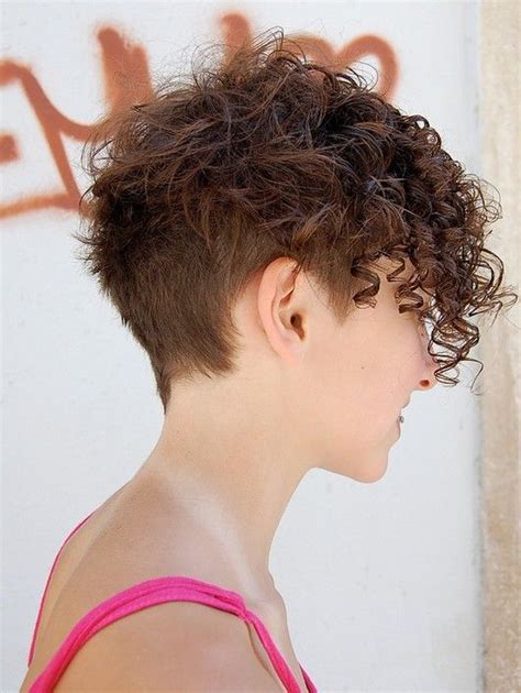 Gorgeous Wavy And Curly Pixie Hairstyles Short Hair Ideas PoP Haircuts