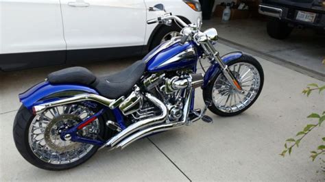 Breakout cvo candy cobalt and molten silver with abyss blue graphics brought to you by. 2014 Harley davidson breakout cvo