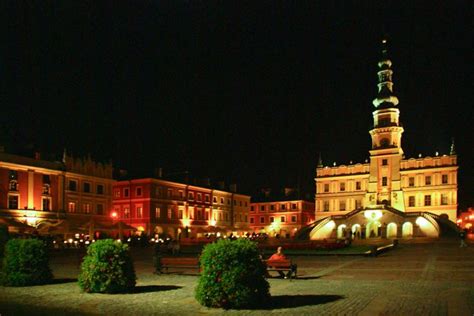 Xxxiii sesja rady miasta zamość w dniu 28 czerwca 2021r. Zamość - Zamość nocą - Zamość , UNESCO , Roztocze