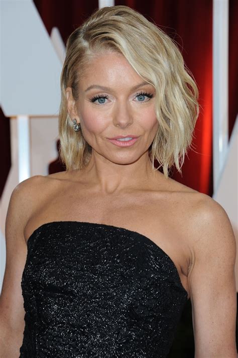 Kelly Ripa Has Pink Hair And Its A Bright Beautiful New Take On This Trend