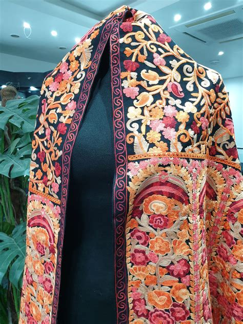 Black And Multi Coloured Embroidered Shawl Ladies 100 Wool Pashmina