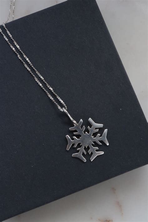 Sterling Silver Snowflake Pendant Necklace Silver Snowflakes