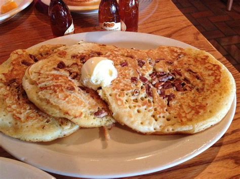 And unfortunately, that down home cooking that we all love is made up of lots and lots of fried stuff. Cracker Barrel Copycat Recipes | Pecan pancakes, Cracker ...