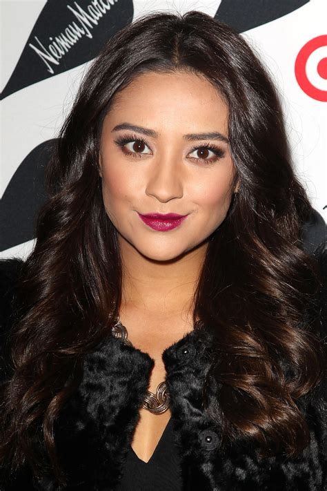 Shay Mitchell Photo Of Pics Wallpaper Photo Theplace