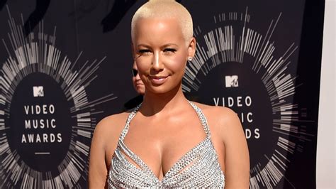 vmas naughtiest look the award goes to risque amber rose