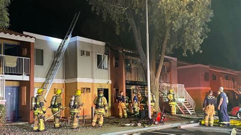 Police 3 Injured 15 Displaced In Phoenix Apartment Fire