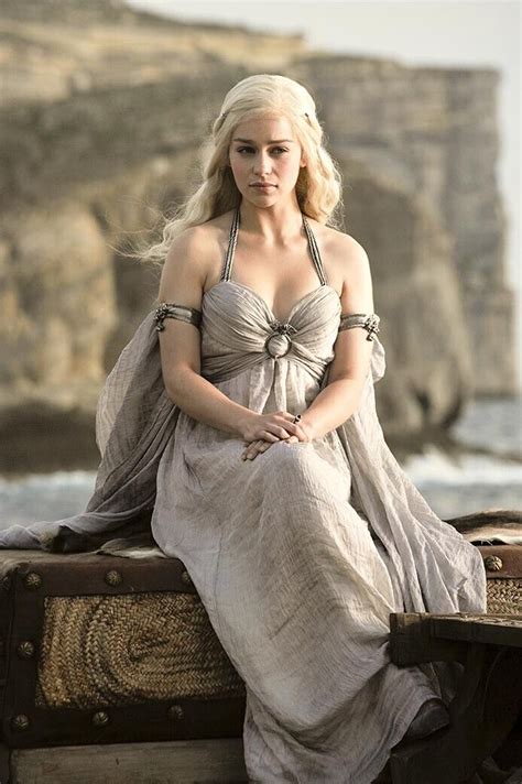 Emilia Clarke Daenerys Targaryen On Wedding Day Hot Game Of Thrones
