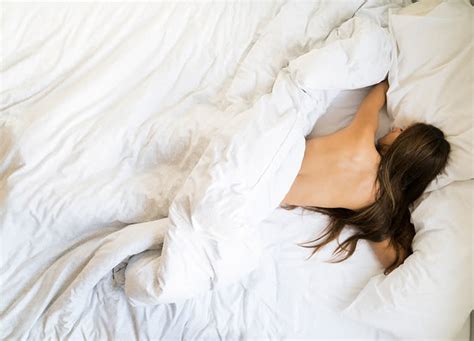 11 Surprising Benefits Of Sleeping Naked Hello Better Skin