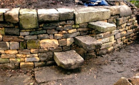 Step Stile On A Curved Wall Dry Stone Wall Stone Masonry Dry Stone
