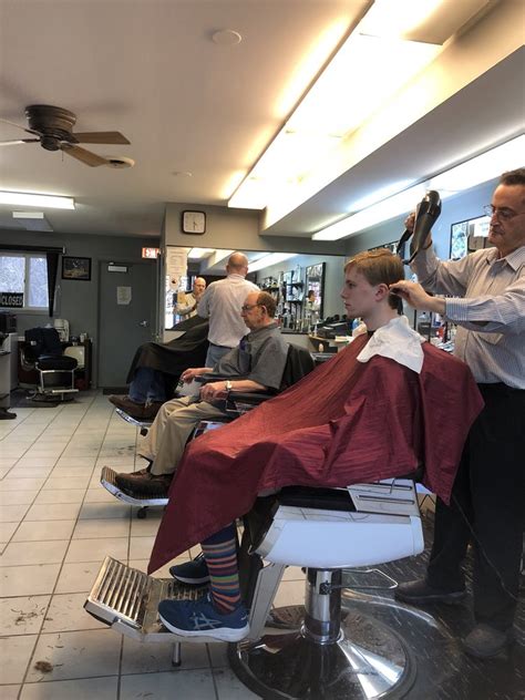 The original barber pole represented blood, pain, and the services offered by a barber. How to Enroll in Fast Track Barber Schools Near Me Wilmot ...