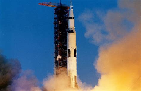 The Apollo 13 Mission Nasas Most Successful Failure History Hit