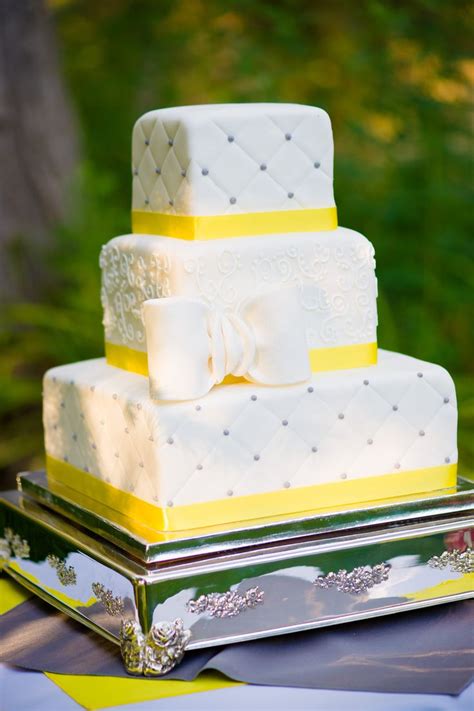 Yellow And Gray Wedding Cake I Could Definitely Do Without The Hideous