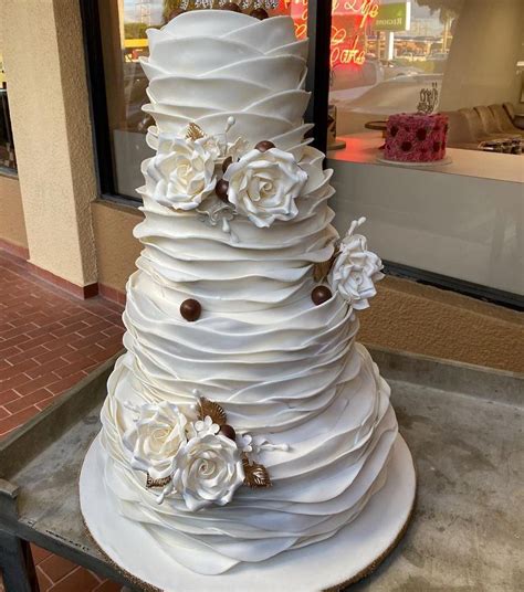Divine Delicacies Custom Cakes Wedding Cake Bakers In Miami Fl