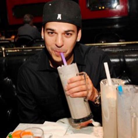 rob kardashian shows off weight loss in first selfie in years