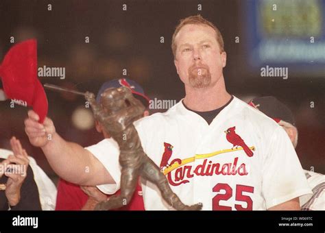 Mark Mcgwire Homerun Hi Res Stock Photography And Images Alamy