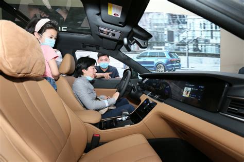 Chinas Electric Suv Maker Li Auto Raises 11 Billion In Us Ipo