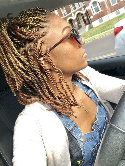 Also, there is the benefit of having a protective hair style that's easy to maintain. 35 Short Senegalese Twist Braids Crochet Hairstyle Ideas