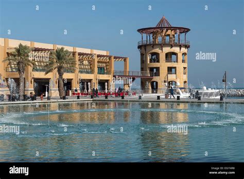 Shopping Mall Near Kuwait City Kuwait Stock Photo Alamy