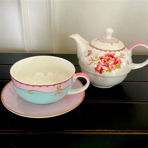 Floris Kitchen Jusalpha Bone China Teapot And Saucer Set Pink