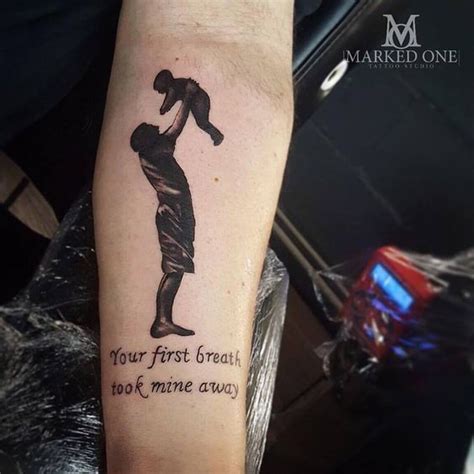150+ cool father son tattoos ideas (2019) symbols, quotes & baby designs for dads tattoo ideas 2020 part 3 tattoo for son, mother tattoos, mommy tattoos. Pin de Victoria em tattoo | Tatuagem pai e filha ...