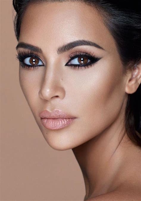 Lovely! | Celebrity makeup looks, Kardashian eyes, Kim ...