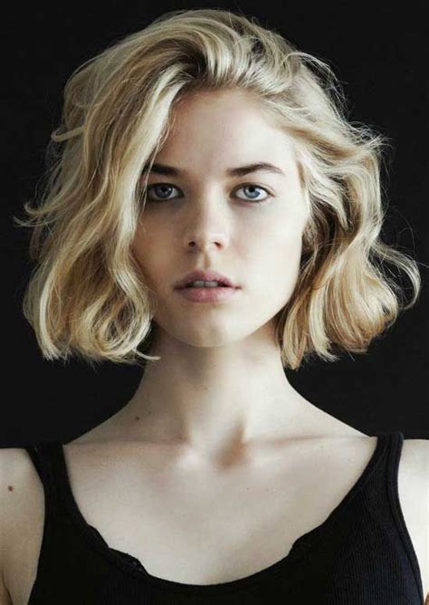 25 Stunning And Charming Wavy Bob Hairstyles Haircuts And Hairstyles 2021