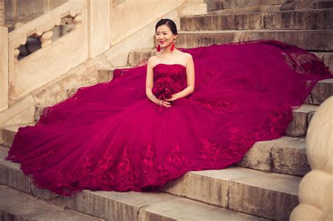 무료 이미지 여자 사진술 모델 빨간 유행 담홍색 혼례 웨딩 드레스 계단 베이징 아름다움 마젠타 중국 무도회 겉옷 영자 사진 작가 퀸시 네라