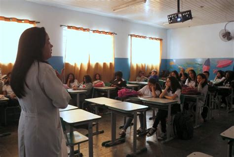 Horta Nas Escolas Projeto Chega à Escola Professora Lucia Akemi Miya