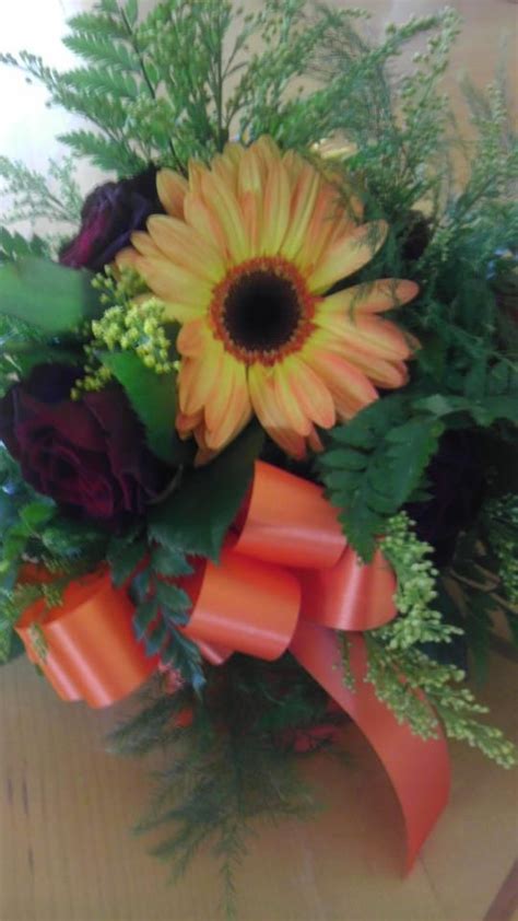 Discover our range of personalised presents, gadgets and toys, craft beer sets, and more. 50th Birthday Arrangement | Flower designs, 50th birthday ...