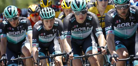As i said earlier, he is just from another planet @brandonmcnult! Ide Schelling over trainingsongeval: "Compleet de schuld ...