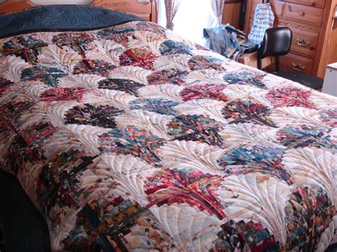 Check spelling or type a new query. Scrappy log cabin clam shell setting | Log cabin quilts ...
