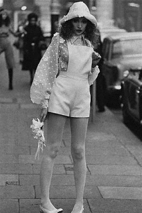 Le Fashion 45 Incredible Street Style Shots From The 70s