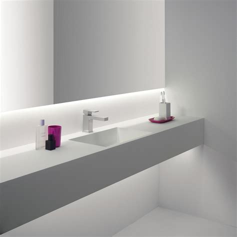 L'éclairage salle de bains LED – conseils et idées élégantes
