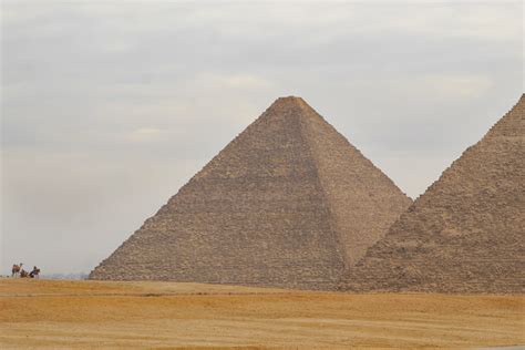 Khufu And Khafre Two Pyramids At Giza California Will Flickr