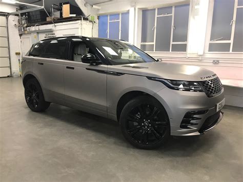 Detailed features and specs for the 2020 land rover range rover including fuel economy, transmission, warranty, engine type, cylinders, drivetrain and more. RANGE ROVER VELAR - MATTE GREY ALUMINIUM - Creative FX