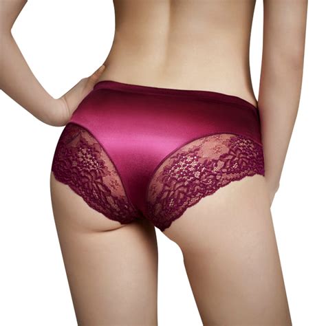 the new style woman seamless panties luxury pearles cent silk lace sexy briefs panties traceless