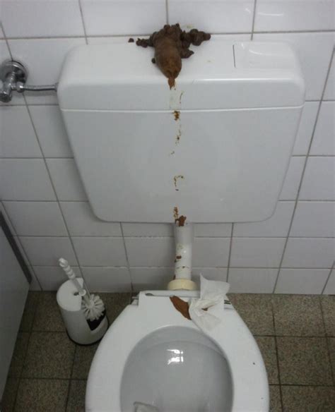 Megalopolis Araber Schneider Durchfall Ohnmacht Auf Toilette Vorbei Kommen Schere