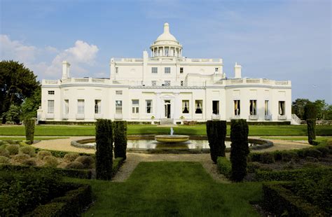 File:Mansion and Gardens.jpg - Wikipedia