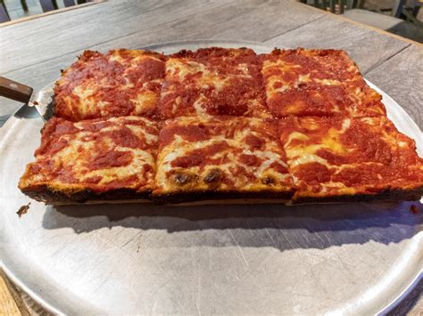 Vesuvios Wilkes Barre Nepa Pizza Review