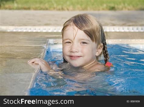 Girl In The Swimming Pool Free Stock Images Photos Stockfreeimages Com