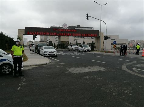 Sağlıkta dönüşüm projesi kapsamında inşa edilen ve ilk etabı 20 nisan'da açılan başakşehir çam ve sakura şehir hastanesi, tam kapasiteyle hizmet vermeye başlayacak. Başakşehir Çam ve Sakura Şehir Hastanesi bugün açılıyor ...