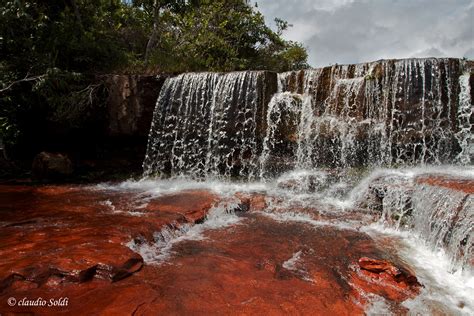 Red Waterfall Juzaphoto